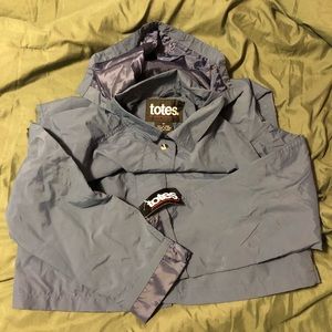 TOTES RAIN JACKET WITH DETACHABLE HOOD